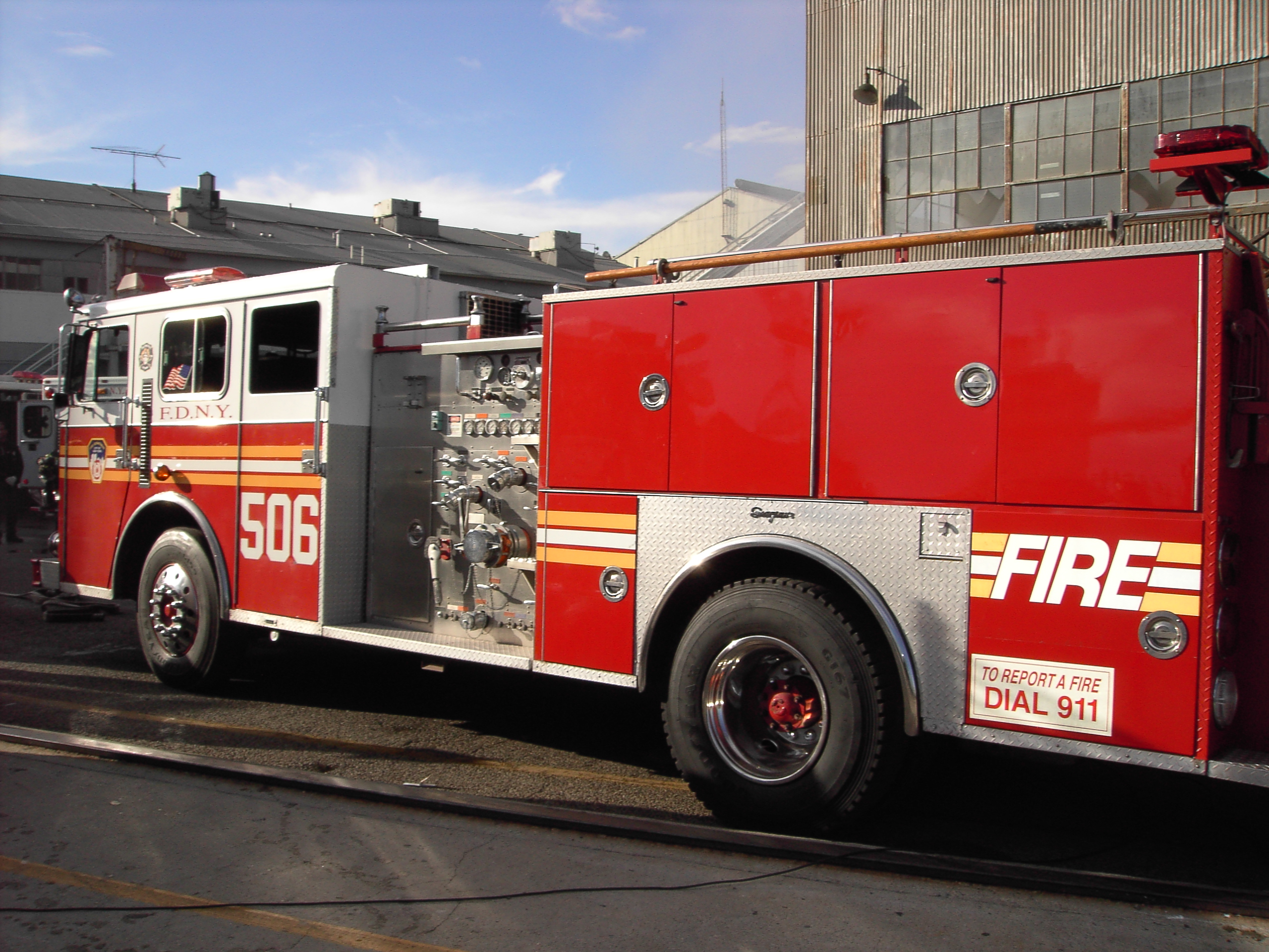 FDNYSeagrave.JPG